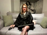 I can be your next-door neighbour or that young woman whose eyes you met in the street or that woman who works at the checkout of the supermarket and with whom you prefer to go. I am a simple young woman who loves simple pleasures. I like to raise the heat gradually by caresses, words, games. I am from a generation that witnessed a beautiful time regarding sexuality. A time when giving a compliment to a girl was appreciated by the latter. I wish you could feel free to express yourselves in mutual respect. And above all, that you have fun.