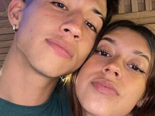 live couple blowjob MikeAndEva