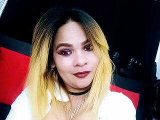 sex slave web cam BellucciSarah
