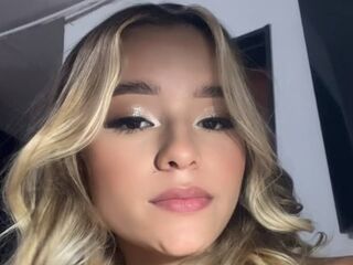 mastubating web cam girl AaishaCollin