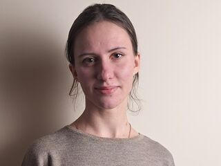 shaved pussy webcam AkilahZarucki