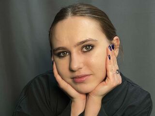 bedroom cam AlanaHowlett