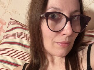 chat room cam AlanyssLyon