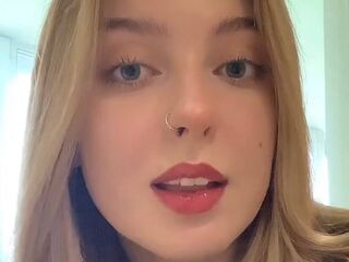 webcam girl chatroom AlbertaGodsil