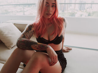 naked girl with cam fingering AlessaLaurent