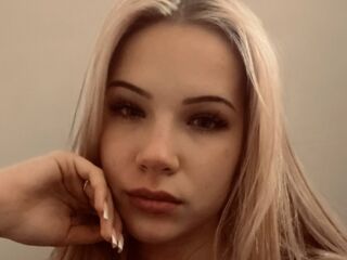 nude webcam AletaKunde