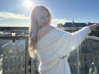 camslut topless AlexisPowelson