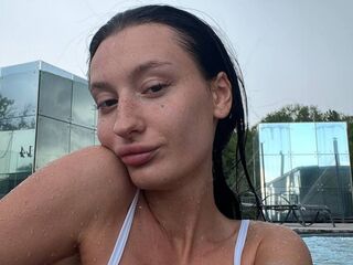 beautiful webcam girl AliceLewandovski