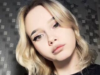 naked camgirl masturbating AlmaLonabaugh