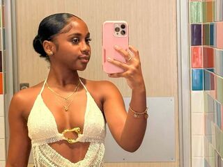 live free chat AmoraBella