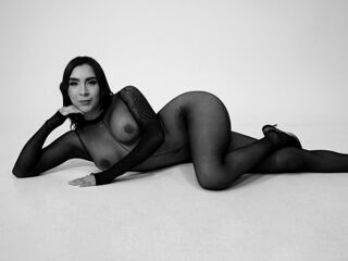 cam girl playing with vibrator AnetteLawren