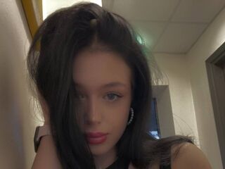 free chatroom AngelLemony