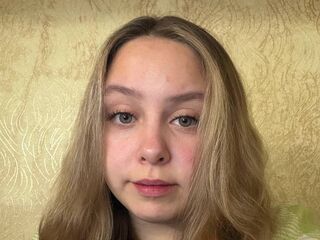 camgirl playing with sex toy AngellaRuts