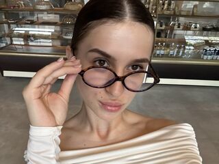 naked webcamgirl AriaMonro