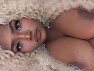 Kinky webcam girl BarbieThiara