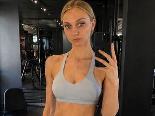 topless webcamgirl BeckieGuerro