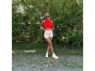 nude gamgirl BellzRosee