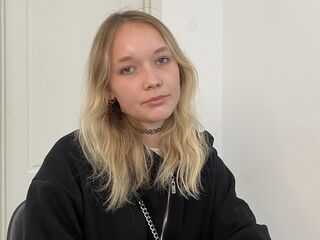 masturbating girl BonnieRad