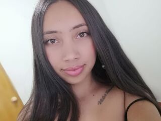 camgirl fingering pussy CaitlinMiller