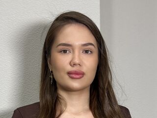 fingering girl cam CammieLosecco