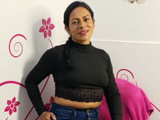 hot live cam CanelaGolden