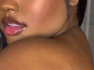 nude webcamgirl photo CarmenColada