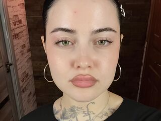 live webcam model CarmenFurmanik