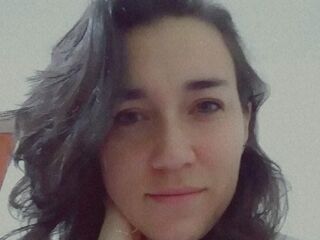 naked girl with cam CarolineDid