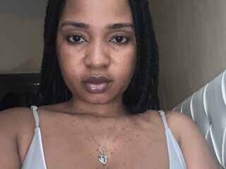 webcam girl chatroom CarolineJames