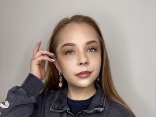 live chatroom CaseySalizar