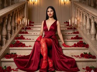 camgirl fingering shaved pussy CelesteClohe