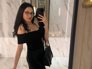 cam girl chatroom CelineMilton