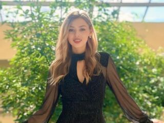 beautiful cam girl CharlotteReimer