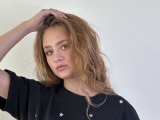 beautiful webcamgirl CodiCarrion