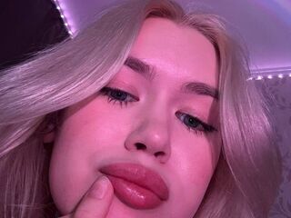 camgirl CrystalWest
