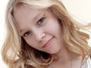 naughty camgirl masturbating DainePostema