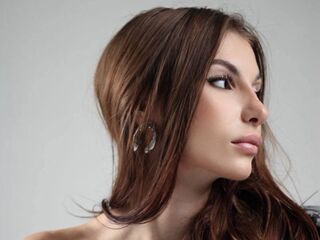 naked cam girl masturbating with vibrator DionnaTalone