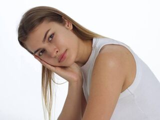 cam girl masturbating with dildo ElizSautner