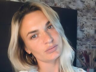 free webcam photo EllieMaryn