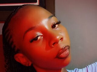 free live chatroom FaveWhite