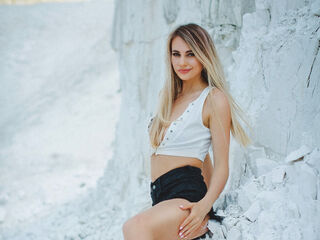naked girl with webcam masturbating HannaMo