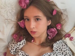 girl cam naked IlanaThoen