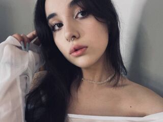 hot girl cam IlonaShy