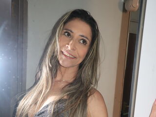 cam girl spreading pussy IrisMar