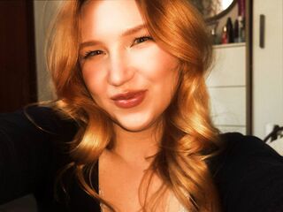 Kinky webcam JenetteFolson