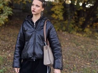 cam girl playing with sextoy JolenePeterson