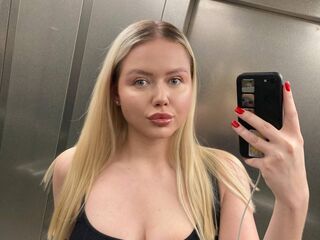 hot cam girl masturbating with vibrator JuliaRupert