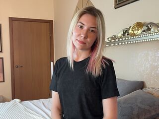 cam girl spreading pussy JuneRamos