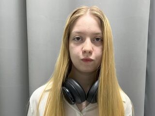 girl cam KarenLowe