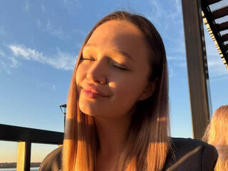 masturbating cam girl KatharineDeakyne